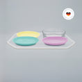 Bild in Galerie-Betrachter laden, 4er Essgeschirr-Set für Katzen – 1 Unterlage, 3 Katzenteller und 1 Trinkschale in Größe 20 cm – Ansicht von schräg oben (200)