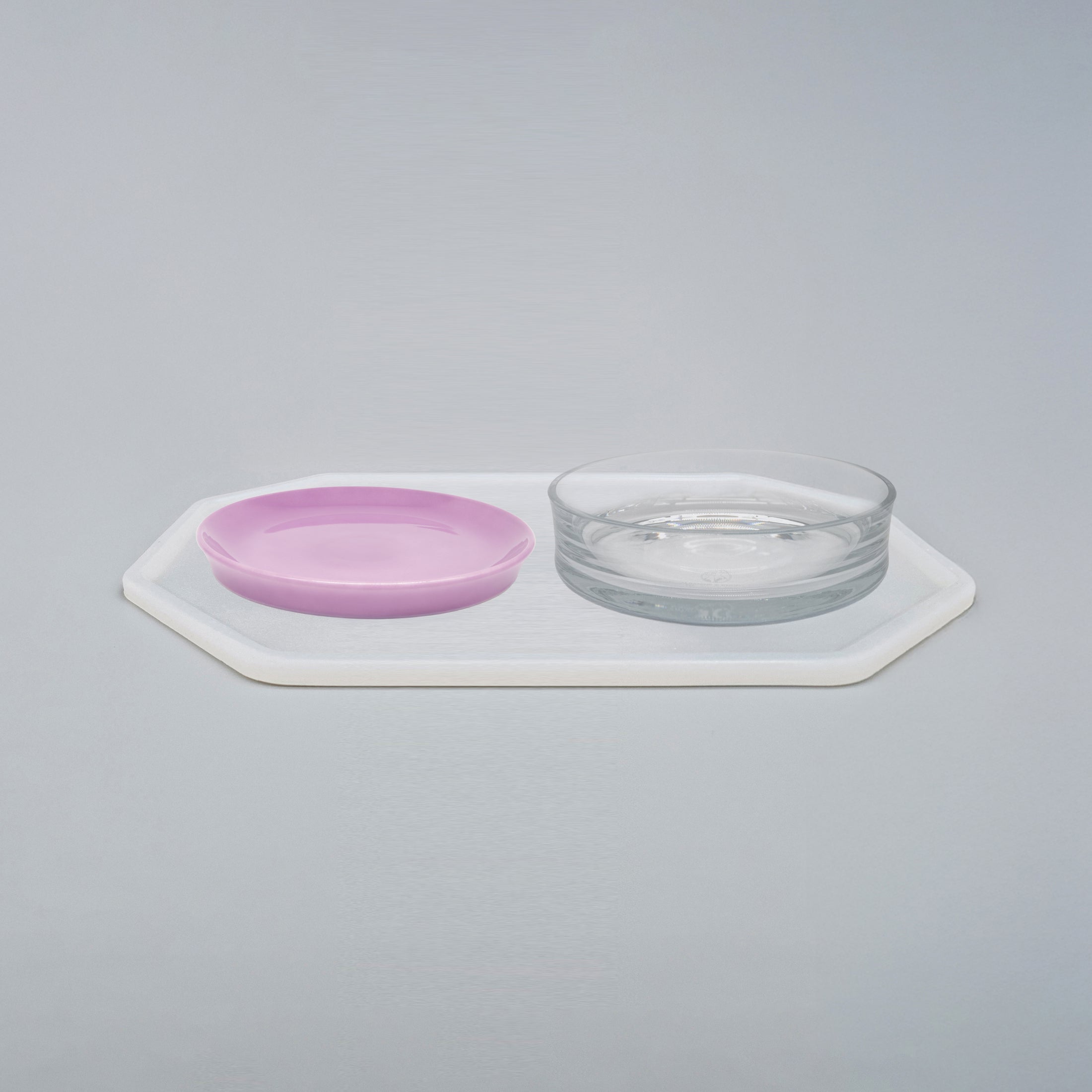 Essgeschirr-Set für Katzen – Unterlage, Katzenteller und Trinkschale in Größe 22 cm – Ansicht von schräg oben (220)