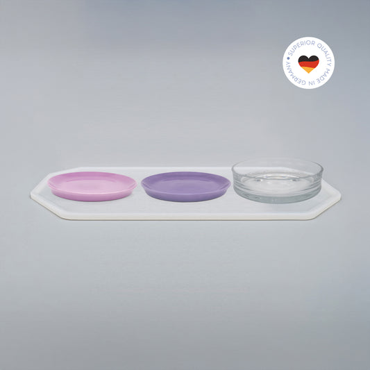 3er Essgeschirr-Set für Katzen – 1 Unterlage, 2 Katzenteller und 1 Trinkschale in Größe 22 cm – Ansicht von schräg oben (220)