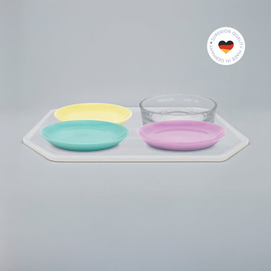 4er Essgeschirr-Set für Katzen – 1 Unterlage, 3 Katzenteller und 1 Trinkschale in Größe 20 cm – Ansicht von schräg oben (200)