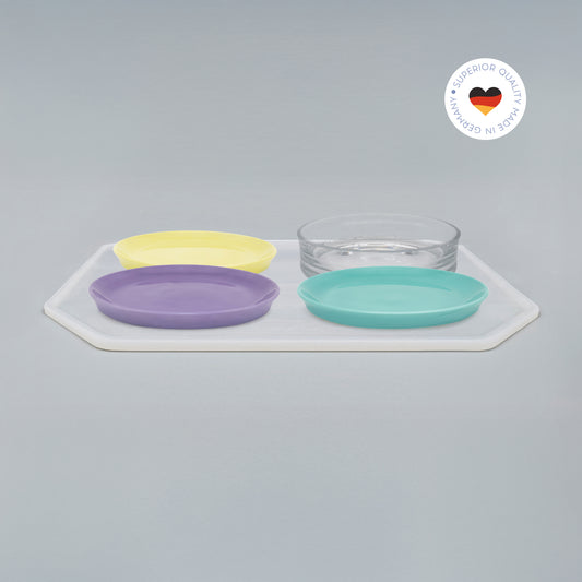 4er Essgeschirr-Set für Katzen – 1 Unterlage, 3 Katzenteller und 1 Trinkschale in Größe 22 cm – Ansicht von schräg oben (220)