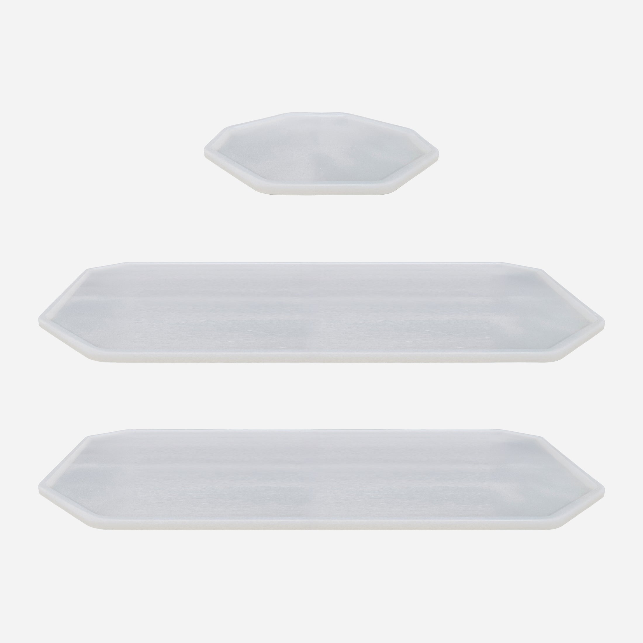 Set-Bestandteile: eine 1er und zwei 6er Unterlagen für Katzengeschirr in Größe 18 cm, jeweils aus farblosem Silikon, übereinander schwebend (180)