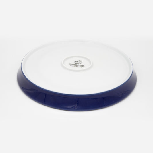 Rückseite dunkelblauer Katzenteller aus Porzellan in Größe 22 cm mit Füßen – Ansicht von schräg oben (Moonlit Atlantic)