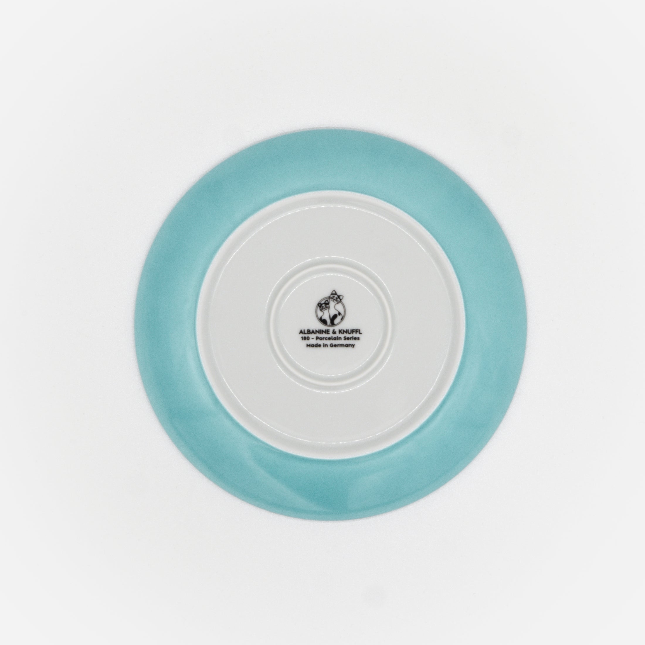 Rückseite hellblauer Katzenteller aus Porzellan in Größe 18 cm mit Füßen und Bodenmarke – Ansicht von oben