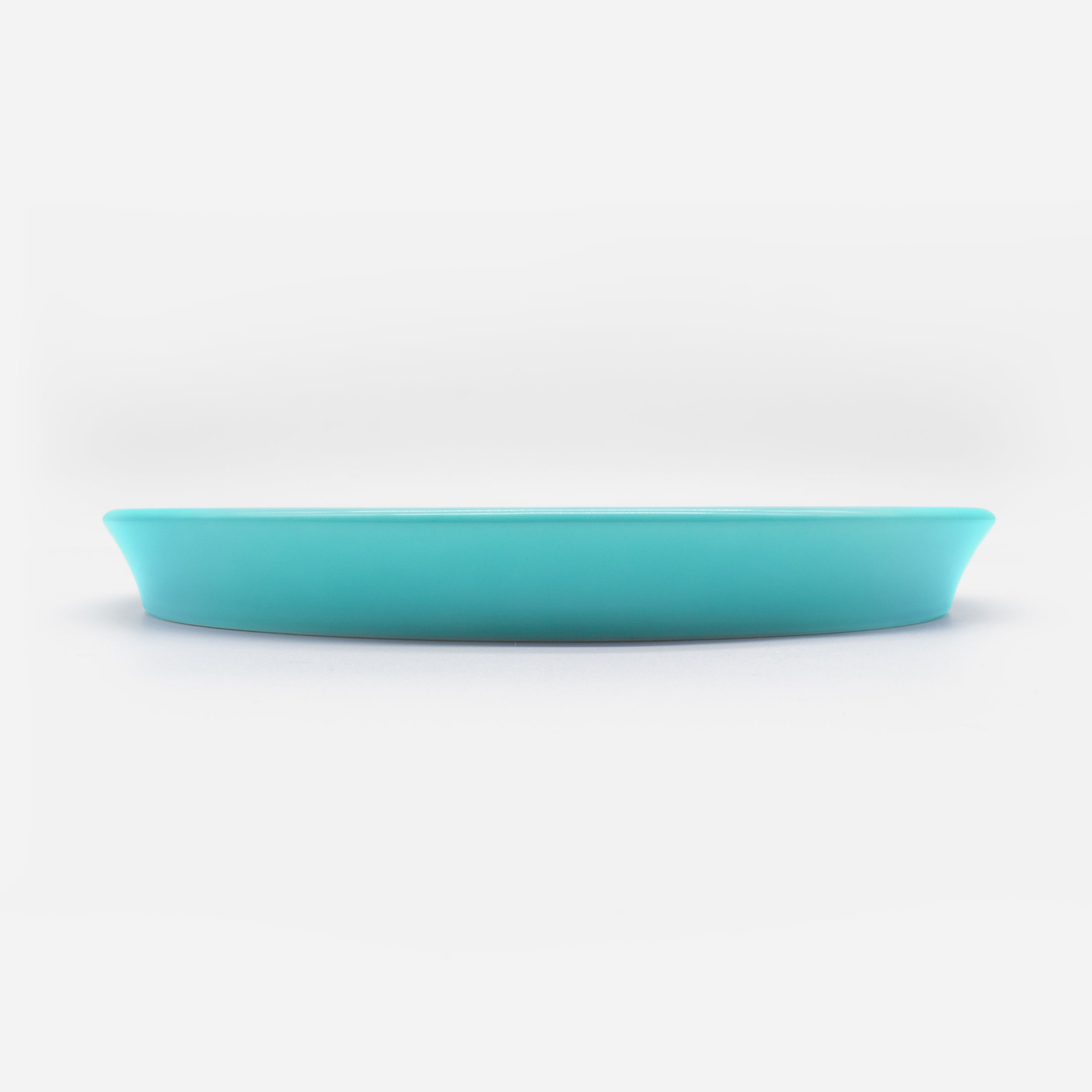 Seitenansicht hellblauer Katzenteller aus Porzellan in Größe 22 cm