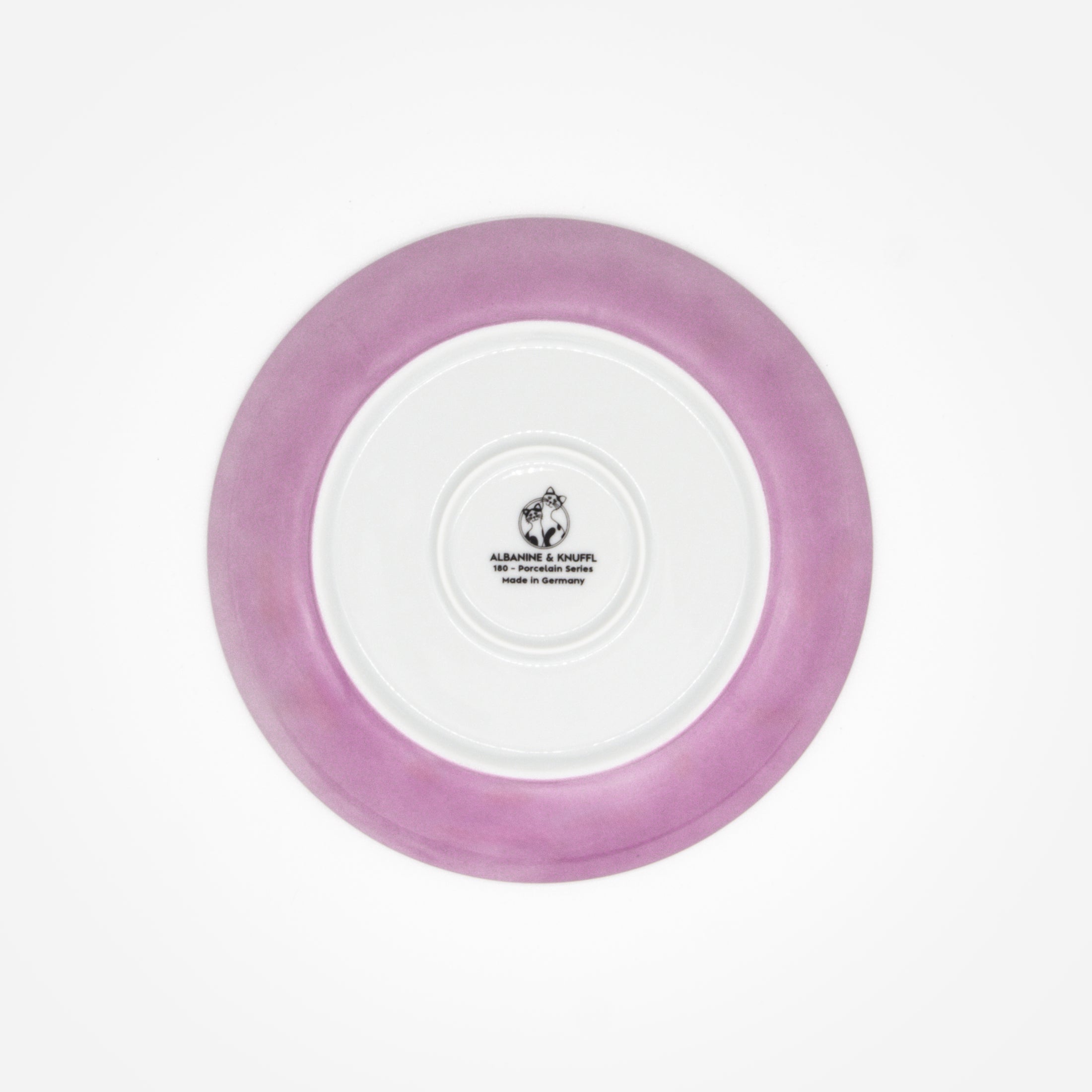 Rückseite Katzenteller pink aus Porzellan in Größe 18 cm mit Füßen und Bodenmarke – Ansicht von oben (Berry Shake)