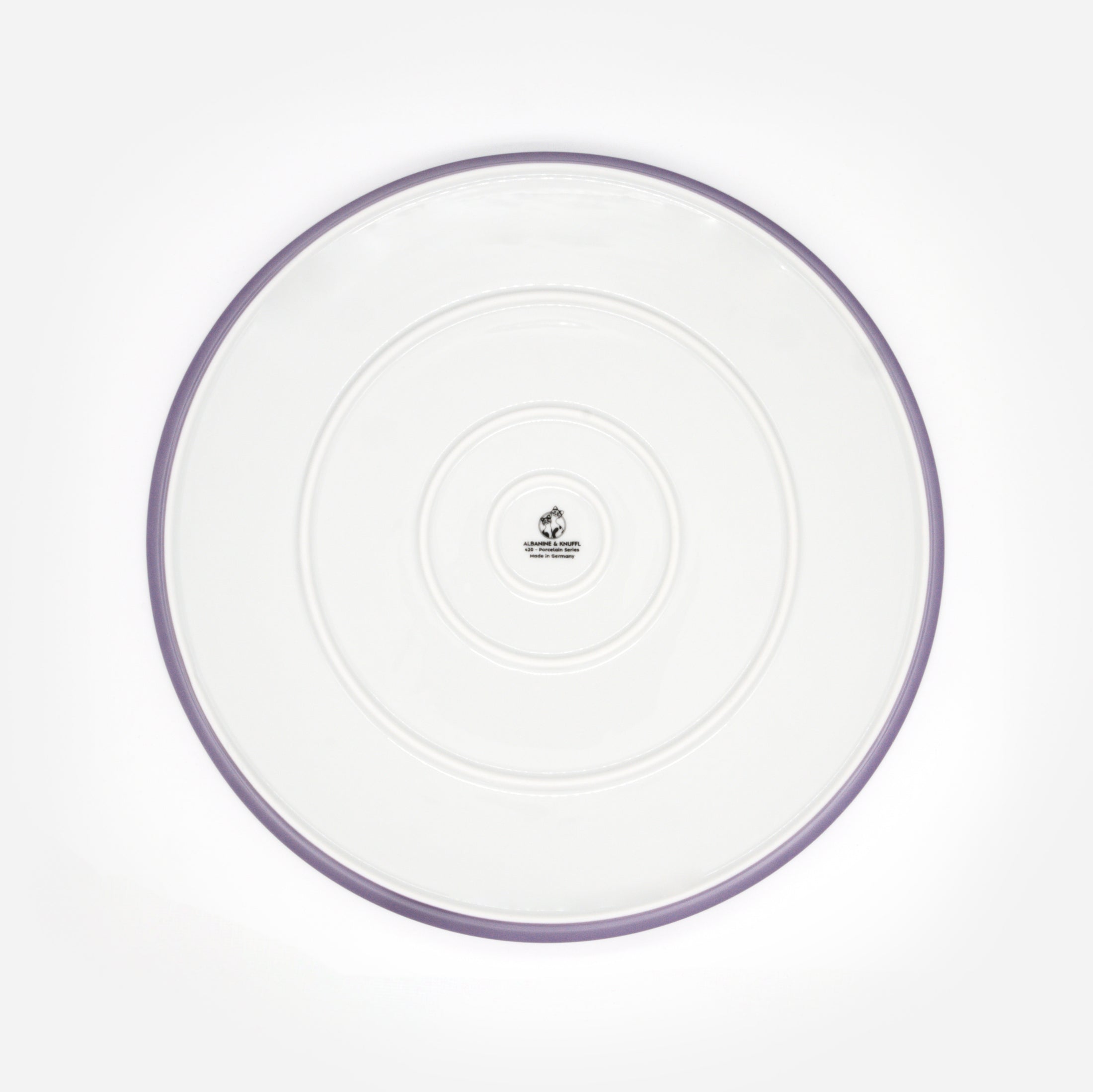 Rückseite Katzenteller violett aus Porzellan in Größe 42 cm mit Füßen und Bodenmarke – Ansicht von oben (Easter Egg)