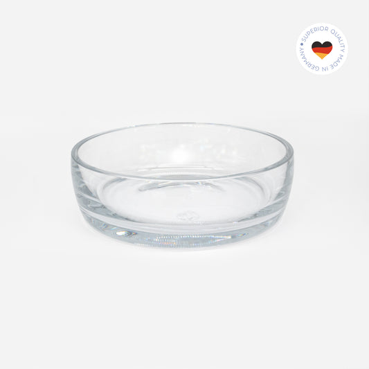 Trinkschale für Katzen aus farblosem Kristallglas in Größe 18 cm – Ansicht von schräg oben